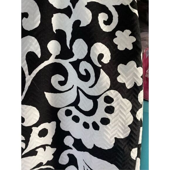 Talbots black and white paisley print knee length pencil skirt size 10 - Picture 4 of 5
